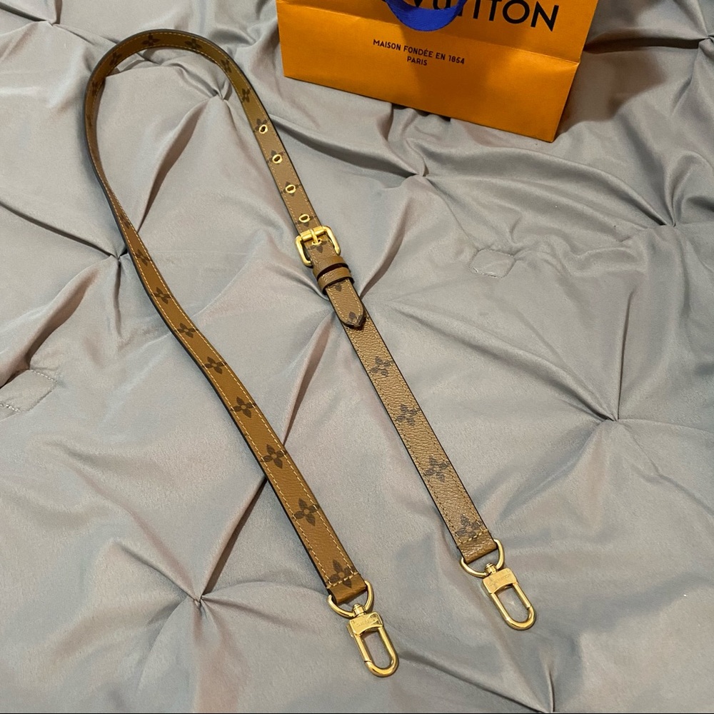 Louis Vuitton Pochette Métis Strap ONLY